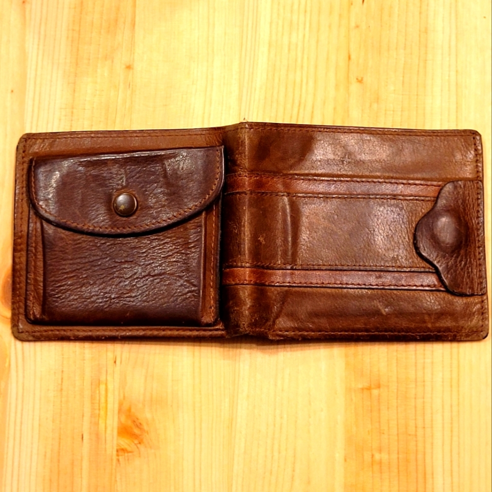 Renwick mens leather wallet